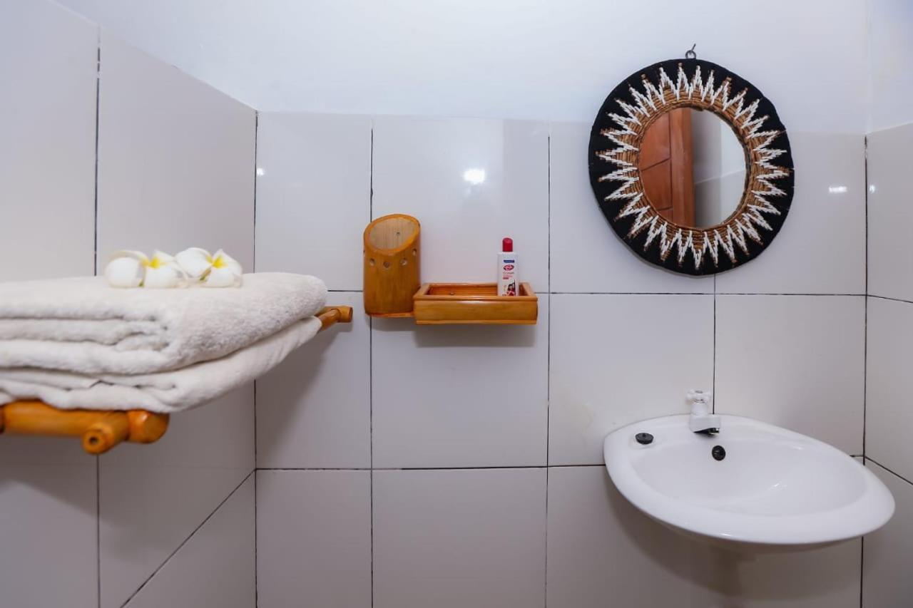 Апартаменты Radika House Гили Траванган Экстерьер фото