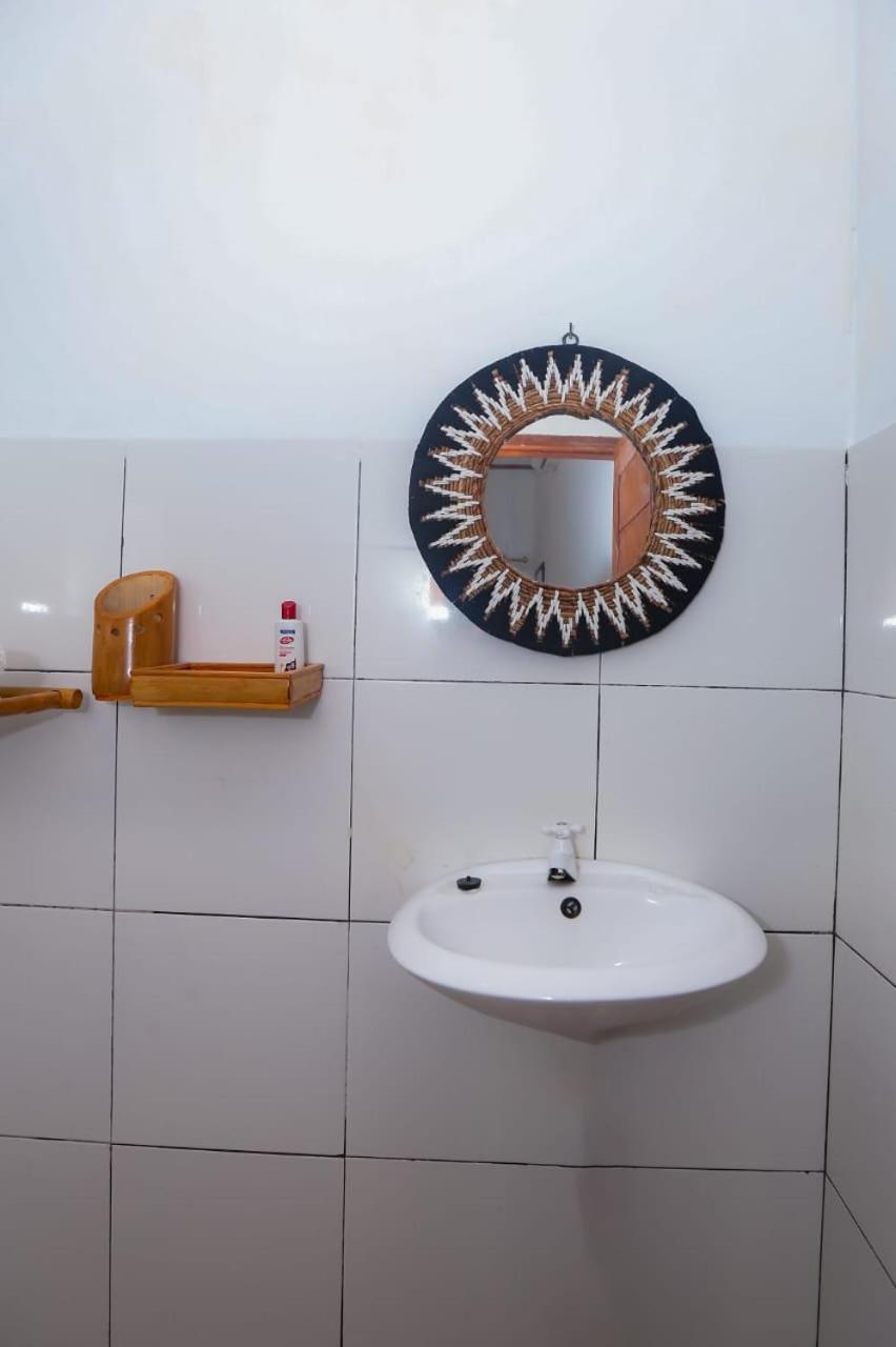 Апартаменты Radika House Гили Траванган Экстерьер фото