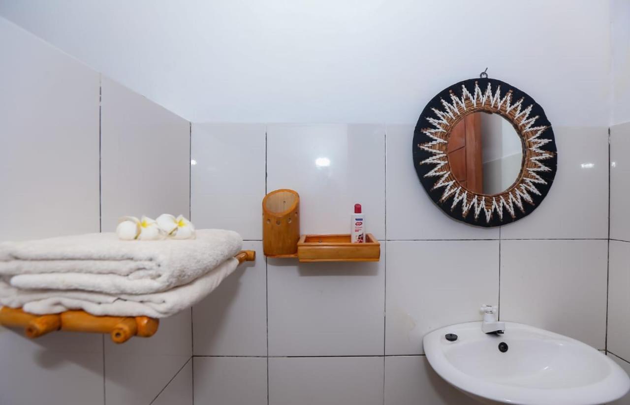 Апартаменты Radika House Гили Траванган Экстерьер фото